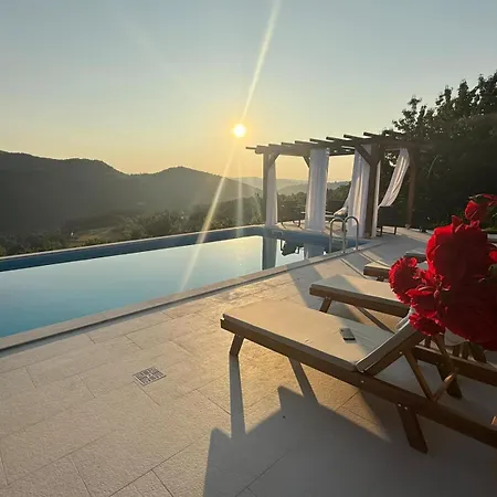 Villa Farah